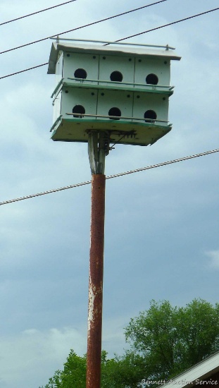 Bird house; measures approx. 18" x 12" x 14" tall. Please bring help and tools to take down. Feel