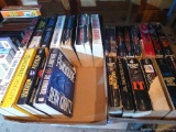 Dean Koontz and Stephen King paperback books. See pictures for titles.