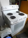 General Electric self cleaning stove; measures 27