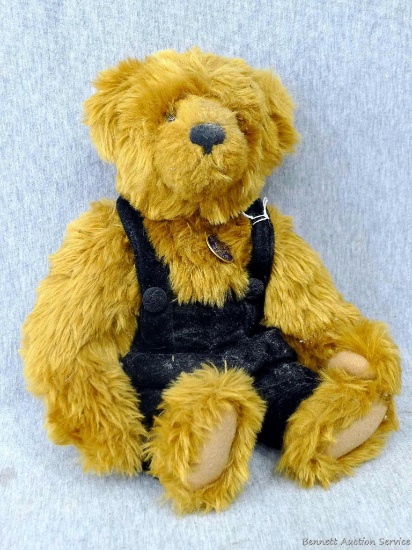 Knickerbocker teddy bear is named Johannes and is part of the New Generation Collection, No. 701.