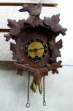 Sweet miniature clock is only about 5-1/2