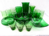 Green glass incl vases, glasses, neat 8-1/4