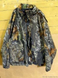 Men's 3XL Remington jacket feels like nice quality and has Thermore insulation. In good condition,