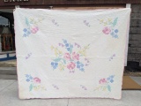 Vintage floral pattern quilt measures approx. 80