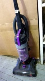 Bissel PowerForce Helix upright vacuum cleaner, runs.