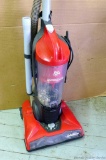 Dirt Devil Power Max Clean Path vacuum cleaner is Model UD70161. Runs and sucks, wand for small