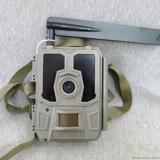 Nice Tactacam Reveal cellular game camera with antenna. Turns on and comes with batteries. Incl two