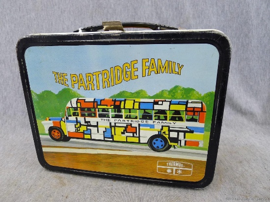 Thermos The Partridge Family metal lunch box, measures 9'' x 7'' x 4'', pale is in nice condition.