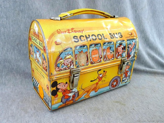 Walt Disney School Bus lunch box by Aladdin features a bunch of classic Disney characters. Measures