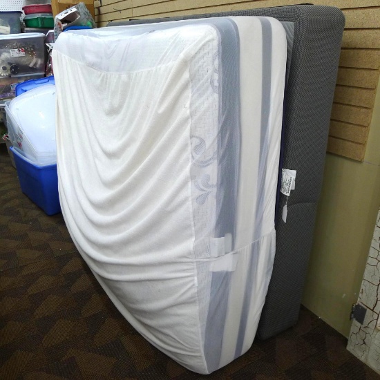 Beautyrest queen sized mattress with box spring and frame. Mattress is in nice condition
