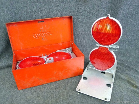 Anths triple reflector road flare set Type FP.