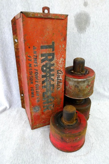 Anthes TrukFlar steel box with three road lanterns or smudge pots. Box is 16".
