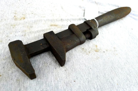Great Northern Railway intermediate railroad mechanics wrench is 15".