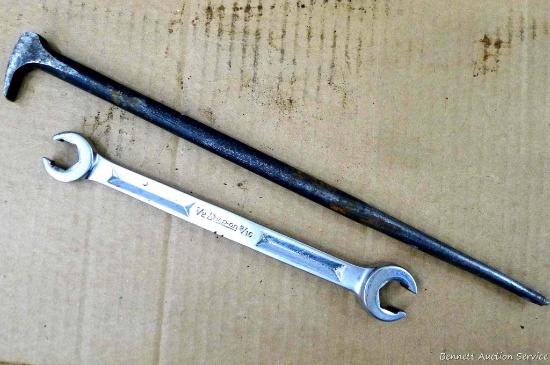 Snap-on No. 1250 rolling head prybar (heel bar, lady foot bar) is about 12". Snap on 1/2 - 9/16 line