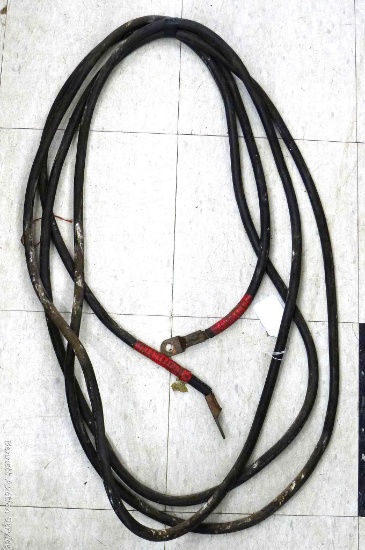 Around 25' 2/0 AWG welding cable with terminal ends.