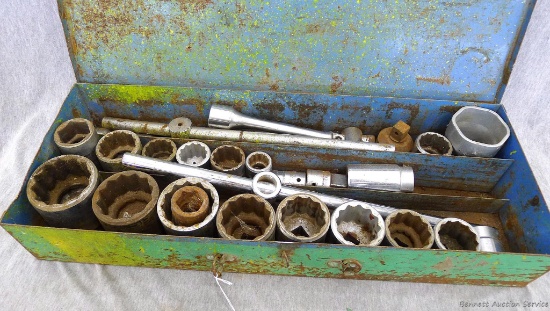 Proto 3/4" drive sockets, 3/4" to 2-3/8"; Proto T-bar extensions and adapters; bonus pieces by