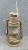 Dietz 15'' large fount d-lite lantern. Glass on lantern is broken, but is overall okay shape, would