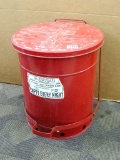 14 gallon Justrite oil rag waste can in good condition, makes a great garbage can.