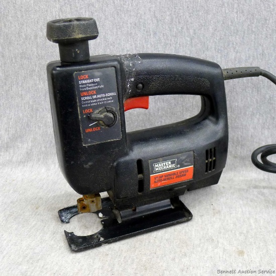 1/3 hp Master Mechanic variable speed auto-scroll saw, runs. Cord is good.