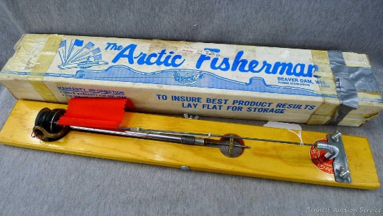 Nice 'The Arctic Fisherman' ice fishing tip-up from Beaver Dam WI is 23" long and comes with box, in