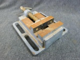 Woodworking vise has 3-1/4