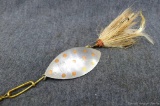 Antique Pflueger Muskill bucktail spinner fishing lure has the Bulldog Trademark symbol. Bucktail is