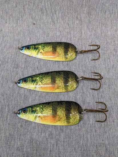 Three nice spoon fishing lures are all 3-5/8" long over bodies.