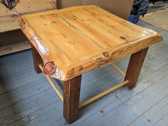 Attractive Northwoods style side table and measures approx 40" x 38" x 24" tall. In pretty nice