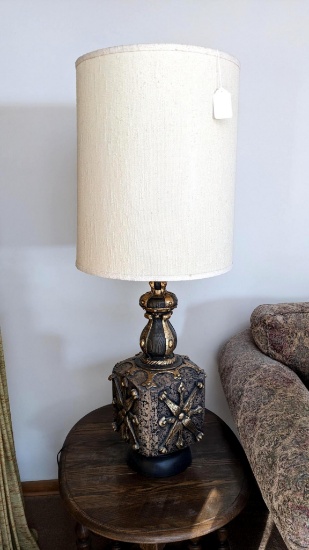 Make a statement with this retro lamp; measures 11" x 11" at the base and is 45-1/2" tall with