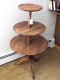 Neat tiered table stands 40