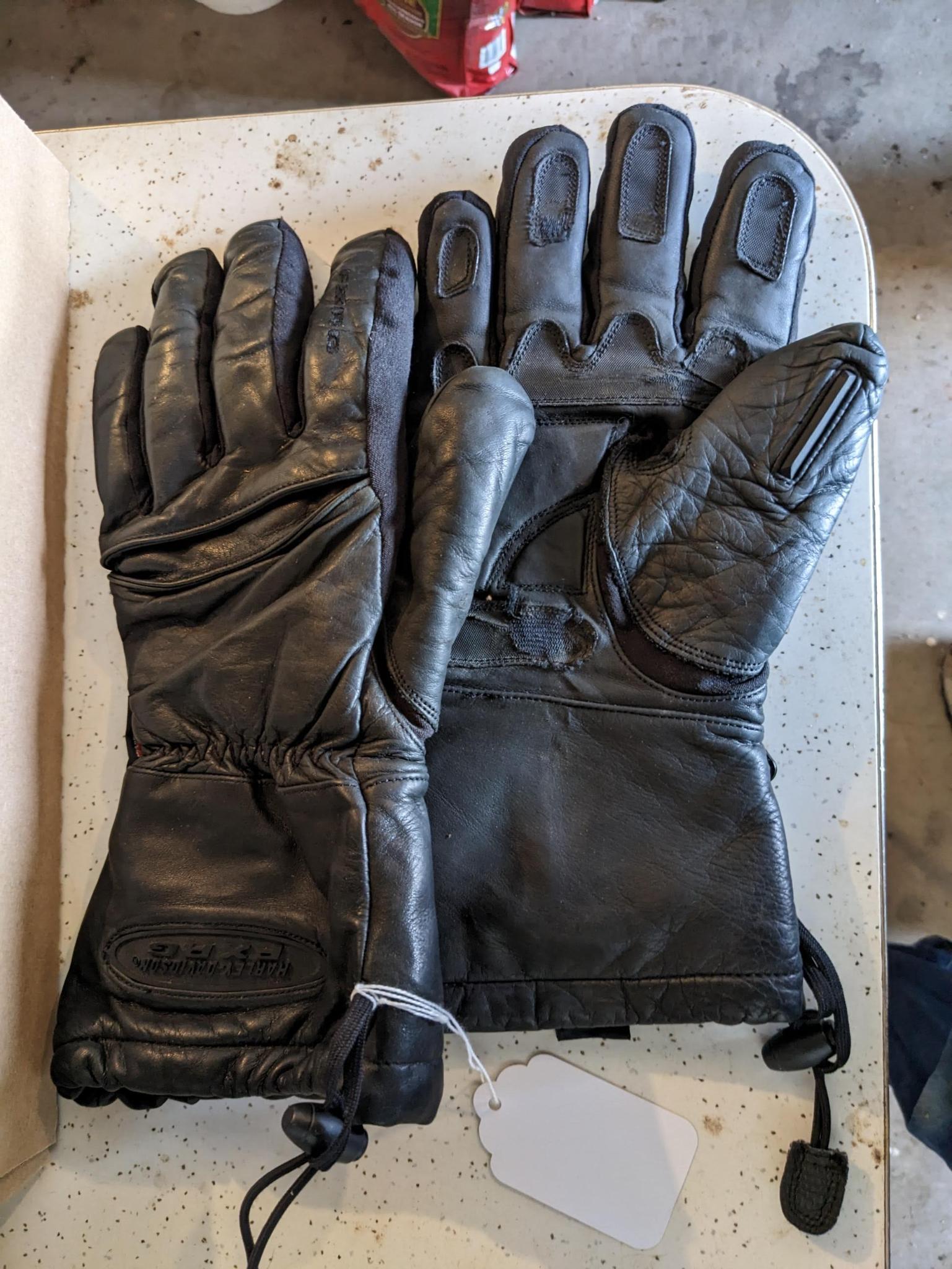 Harley-Davidson FXRG leather gloves; men's XL.