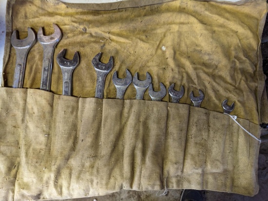 Set of TrueCraft combination wrenches from 1/2" to 1", plus a 11mm SK combination wrench.