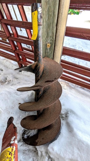 15" diameter by 3-1/2' auger head takes replaceable edges, fits Rhino and possibly other auger heads