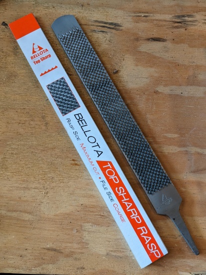 New looking Bellota rasp and file. The file looks to be new but has a touch of rust at the tip.