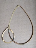 Attractive ribbon style necklace and bracelet set is marked 10KT Italy and VI989. Slight bend noted
