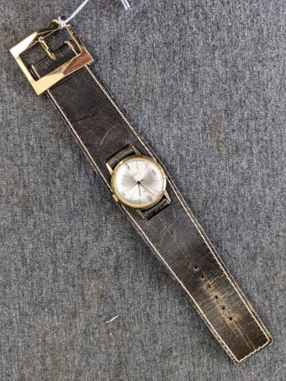 KFM 17 Rubis Incabloc men's wristwatch is marked on the back 'RP Waterproof Super-Safe'. Sets,