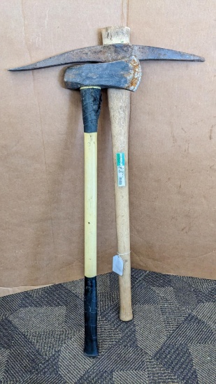 Splitting maul w/ tight 33" fiberglass handle and a double sided pickaxe w/ a 36" handle.