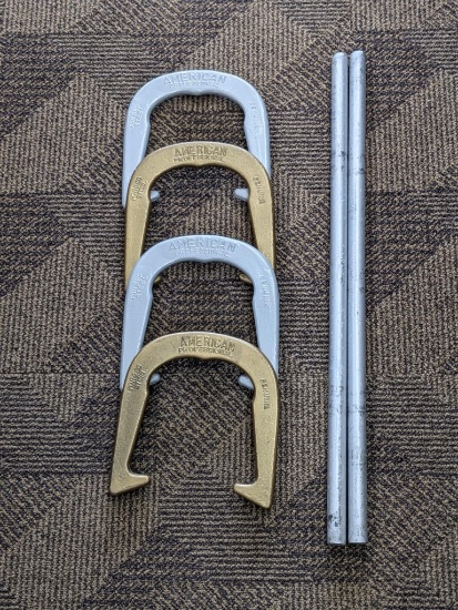 St. Pierre American Professional horseshoe set with box.