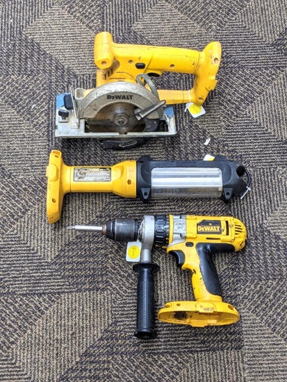DeWalt 18v hammer drill, circular saw w/ 5-3/8" blade, and a work light. All tools run.