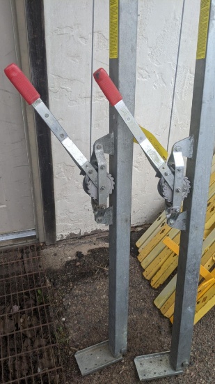 16' Tranz Supporter wall jacks. The wall jacks appear in good condition and each have a 1000 pound
