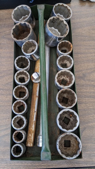 Craftsman, S-K, other sockets, largest is 2-3/8" and 12-point. All look to have 3/4" drive.