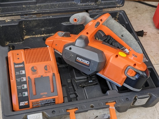 Ridgid battery operated planer w/ spiral cut blade, runs and comes w/ battery and charger.