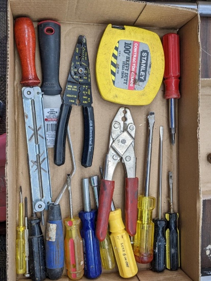 Stanley, and other screwdrivers, tape measure, more.