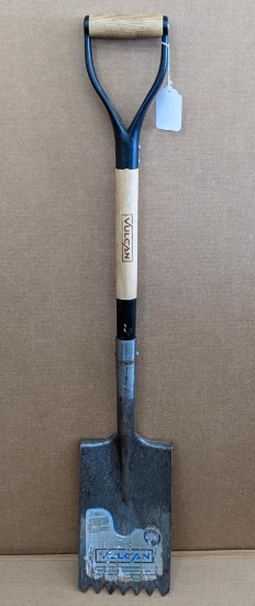 Vulcan tempered roof ripper shovel is in great condition and about 41" long with a 7" head.