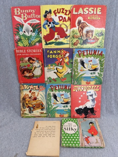 Collection of Petite Animal Books and others. Set is all the same size and measures 6-1/2" x 5-1/2"
