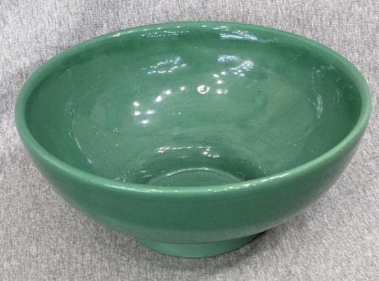 Haeger USA bowl is marked 101. In good condition with only two chips noted on bottom and no or