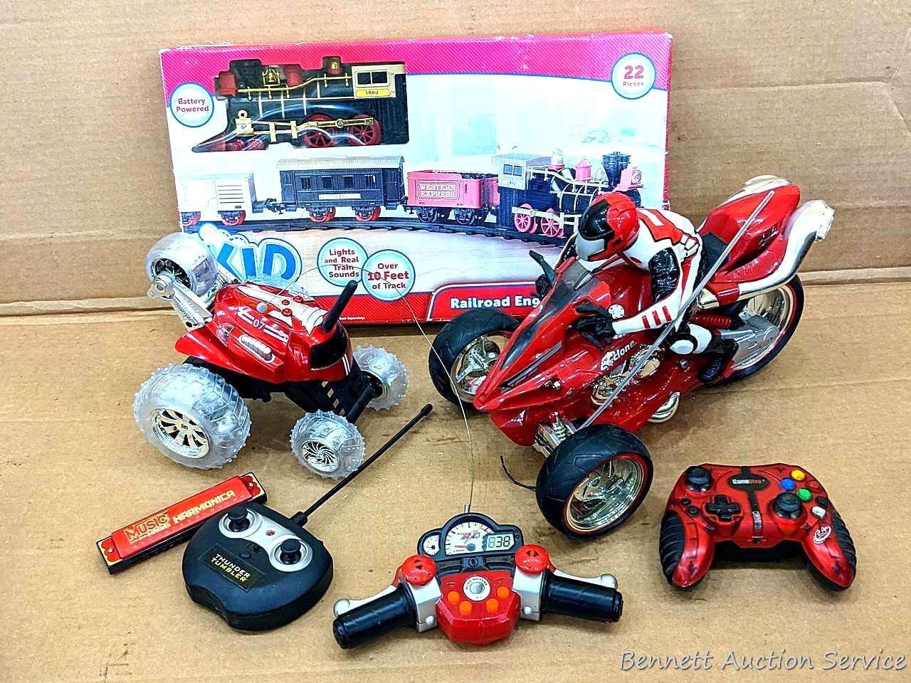 Battery Operated Kid Connection Car Engine And Race Track Set 6V