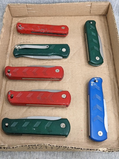 7 Assorted folding blade knives measure 8" long open. Blades are 440 stainless; some regular blades