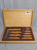 Opinel Lame Acier an Carbone knife set features 10 different sized folding knives. Largest measures