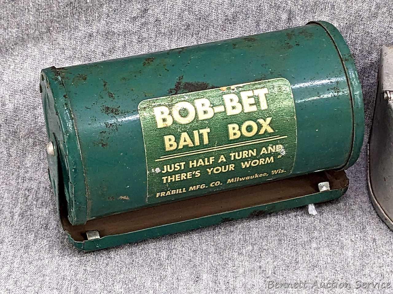 Vintage Metal Pocket Tackle Box & Bob-bet Worms Bait Box / Vintage